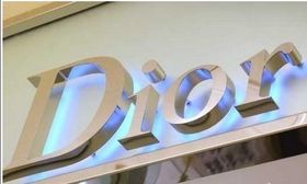 標牌設計 從功能導向到藝術表達的視覺語言