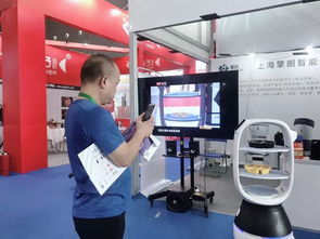 擎朗餐飲服務機器人亮相2019中國國際食品餐飲博覽會，引領餐飲網絡技術服務新潮流